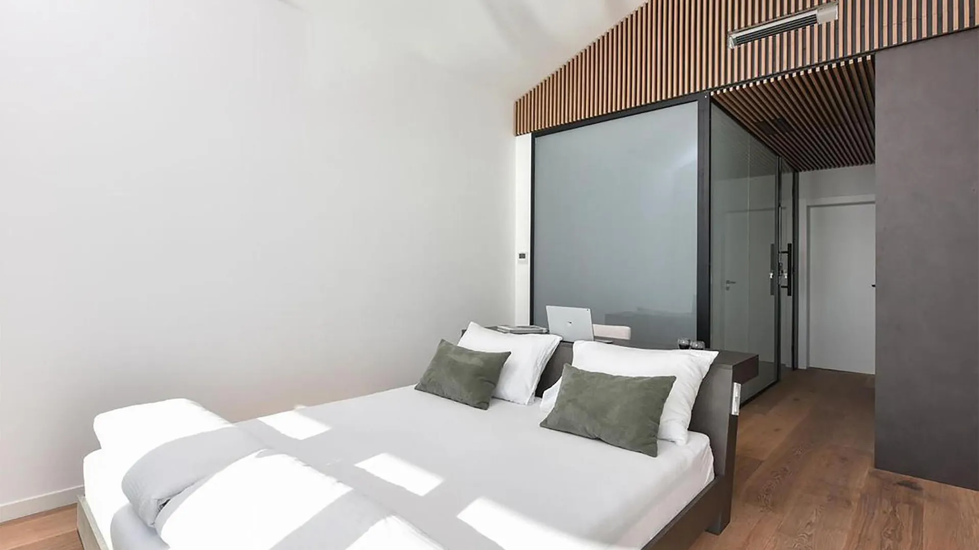 Lovely Home In Zdrelac With Heated Swimming Pool
